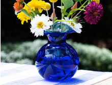 Load image into Gallery viewer, Vietri Hibiscus Glass Bud Vase - Colored

